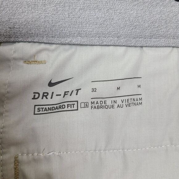 Nike Golf Men's Khaki Chino Shorts Standard Fit UPF 40 DA4139-297 Men’s Size 32 - Picture 3 of 7